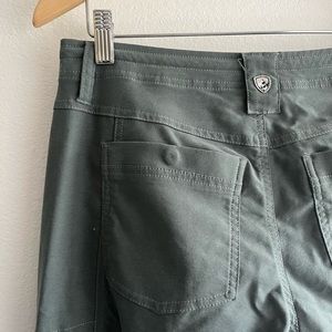 Kuhl Olive Gray Climbing Hiking Adventure Pants Womens 6 Short Great Condition